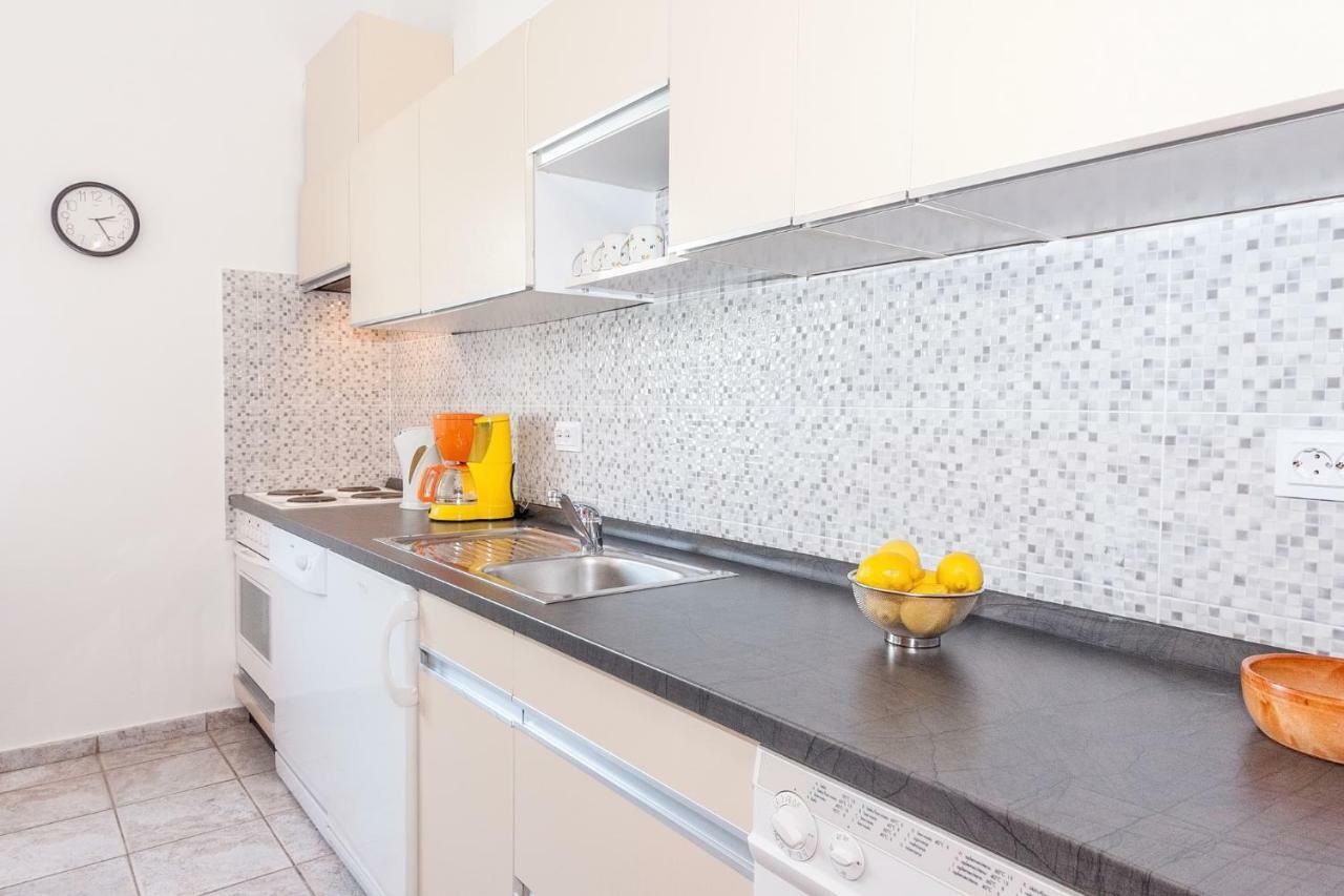 Ferienwohnungen Velijoze Porec Luaran gambar