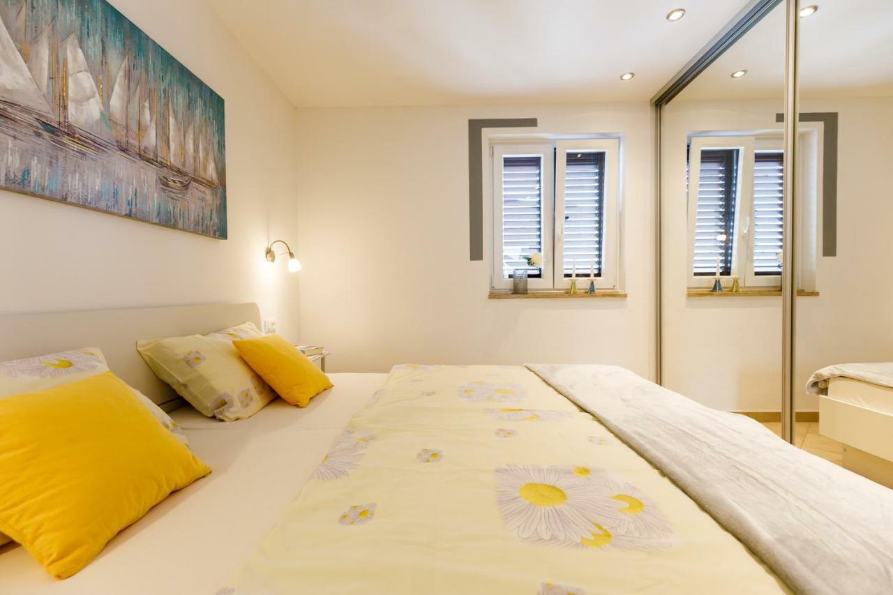 Ferienwohnungen Velijoze Porec Luaran gambar